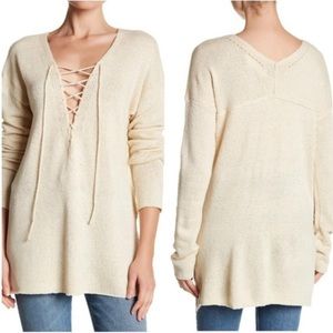 ASTR The Label Ivory Lace-Up V-Neck‎ Hi Low Over Sized Tunic Sweater Medium